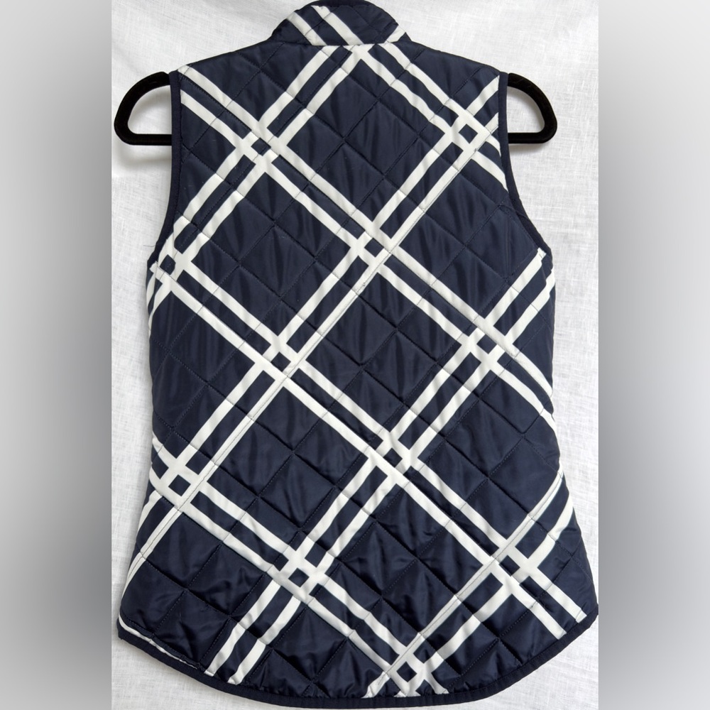 Crown & Ivy Women’s Zipper Vest, Size Extra Small - Picture 6 of 8